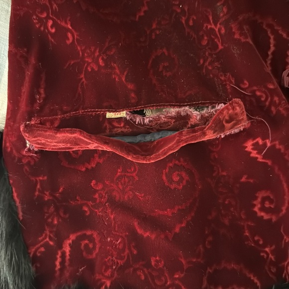 vintage 90s goth red embroidered fur coat - Picture 4 of 6